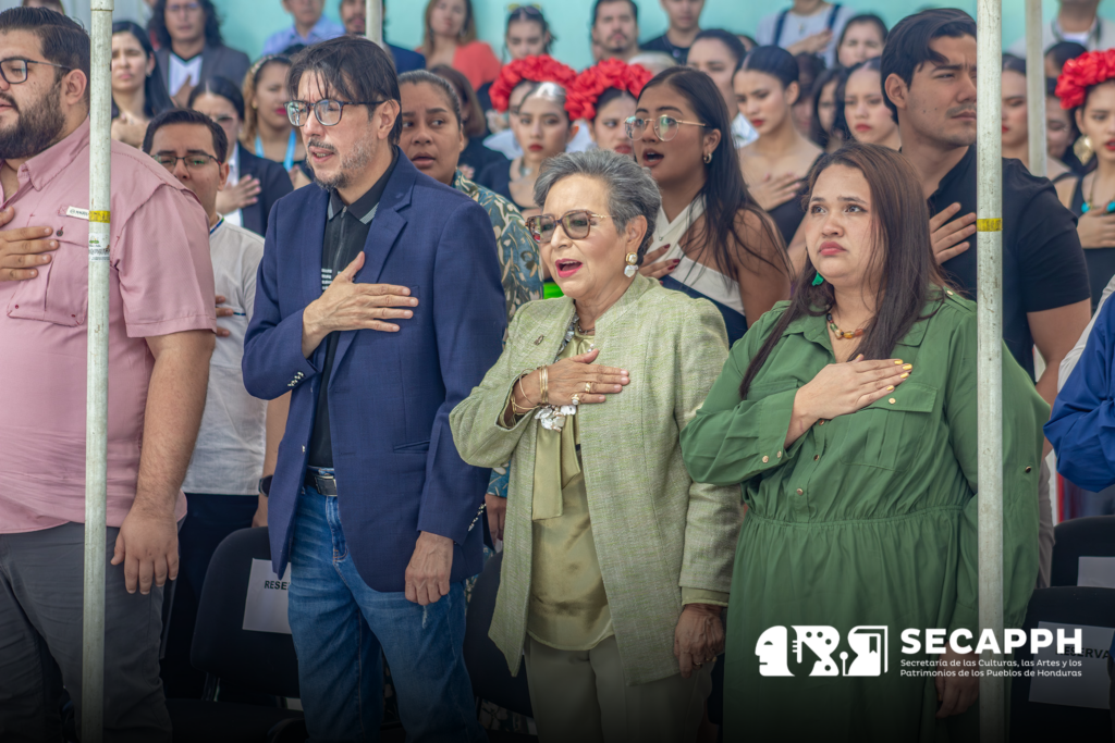 Al evento asistieron el Dr. Jorge Amaya, historiador y director del Museo de la Memoria y demás autoridades de nuestra institución.