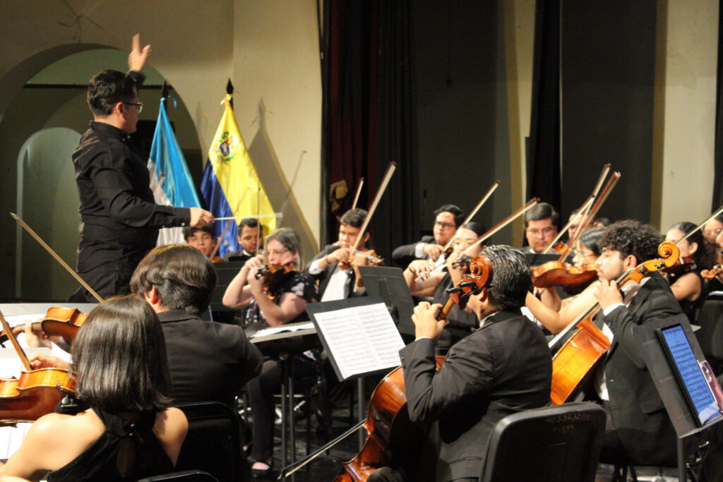 Durante el encuentro músicos de Venezuela y Honduras compartieron escenario, mostrando que el arte no conoce fronteras.