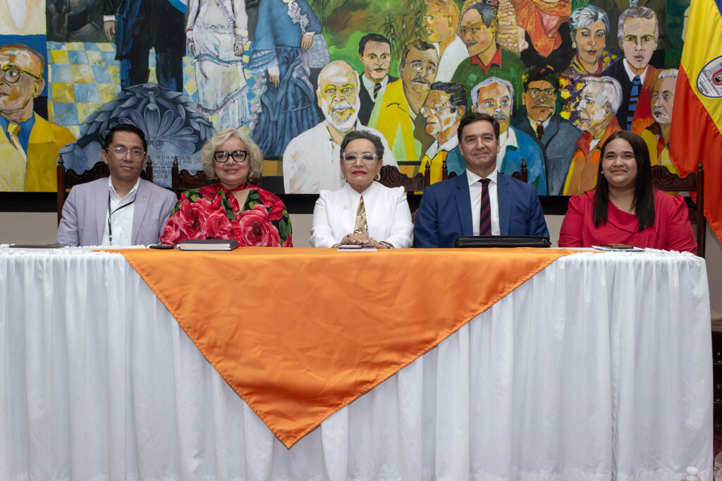 Inaugración Escuela Nacional de Poesía