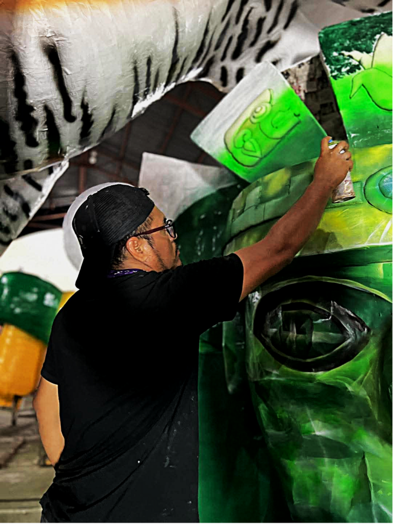 Marvin Andino en el proceso de las Chimeneas Gigantes, fotografía de Chimeneros Tecos